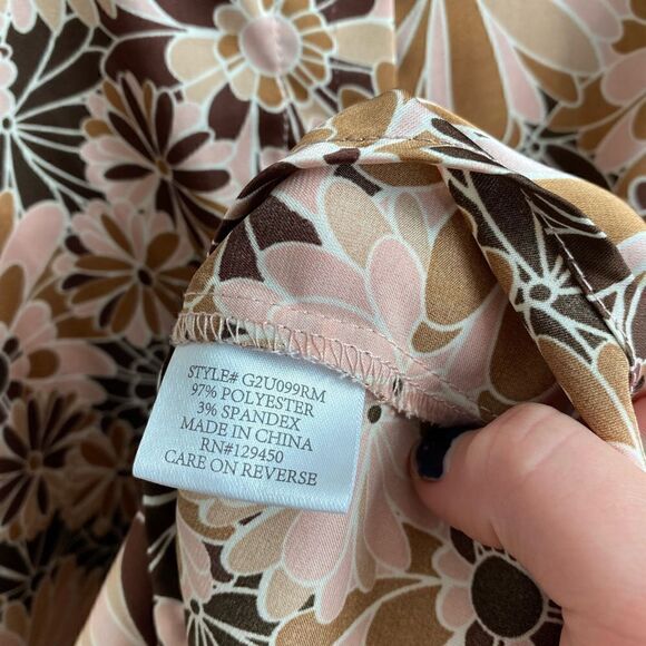 70s inspired floral satin button down - Picture 4 of 5